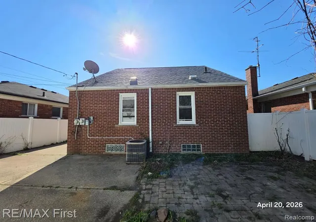 Homes for sale in Eastpointe, MI | 24544 Phlox Ave, Eastpointe, MI 48021 | MLS# 60986216