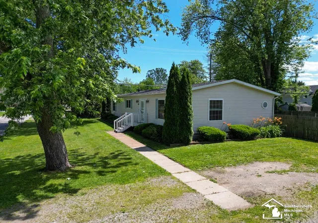 Homes for sale in Newport, MI | 4381 Second St, Newport, MI 48166 | MLS# 50212240