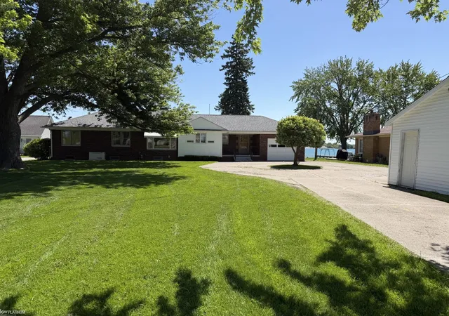 Homes for sale in Marine City, MI | 1891 S Parker St, Marine City, MI 48039 | MLS# 50206393