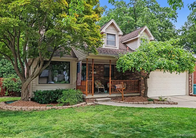 Photo 1 of Sale Pending at 22900 Columbia St, Dearborn, MI 48124 3487 | MLS# 61023888 | Listing updated on 2026-08-29