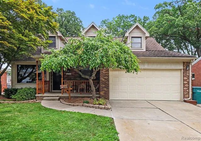 Photo 3 of Sale Pending at 22900 Columbia St, Dearborn, MI 48124 3487 | MLS# 61023888 | Listing updated on 2026-08-29