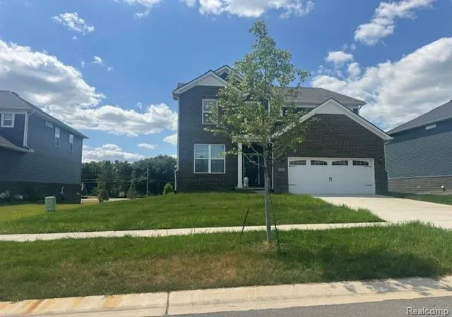 1st image of 2882 Trillium Hills Dr, Commerce Township, MI 48382 | MLS# 61021632