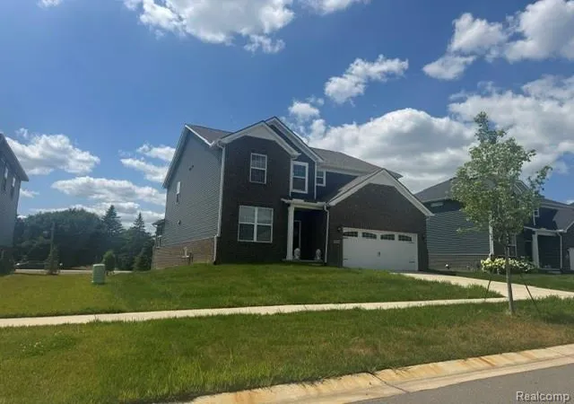 2nd image of 2882 Trillium Hills Dr, Commerce Township, MI 48382 | MLS# 61021632