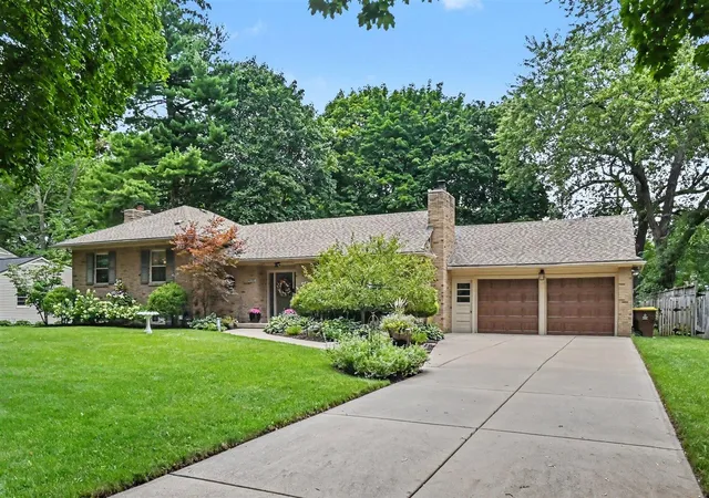Photo 3 of Sale Pending at 4591 Nakoma Dr, Okemos, MI 48864 | MLS# 70552202 | Listing updated on 2026-10-01