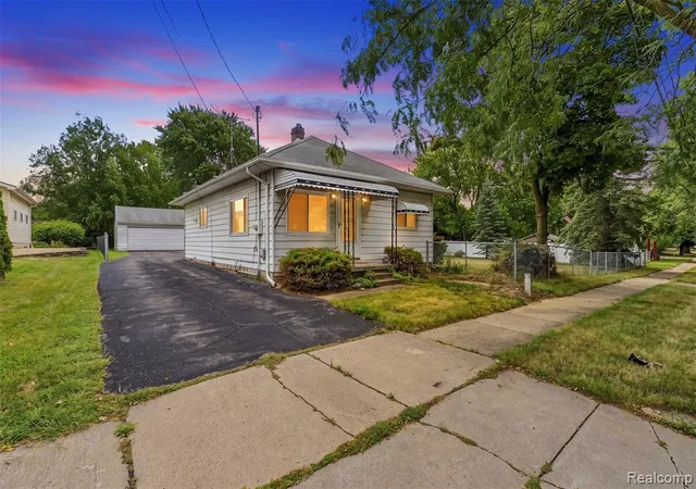 1st image of 2083 Dutcher St, Flint, MI 48532 4539 | MLS# 61023510