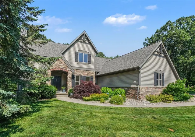 Photo 4 of Single family home for sale at 16033 Waterleaf Trl, Spring Lake, MI 49456 | MLS# 70544640 | Listing updated on 2026-09-02