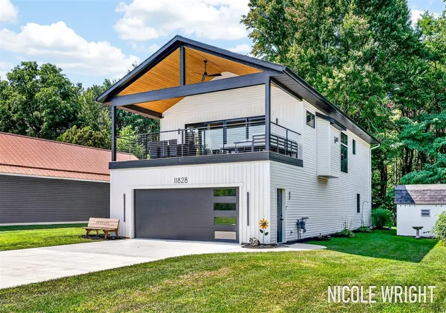 Photo 4 of Sale Pending at 11828 Lakeridge Dr, Wayland, MI 49348 | MLS# 70555668 | Listing updated on 2026-09-02