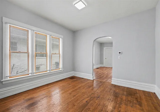 Homes for sale in Kalamazoo, MI | 1510 W Main St, Kalamazoo, MI 49006 | MLS# 70523510
