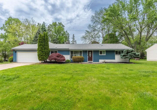 Photo 1 of Sale Pending at 5311 Cambourne Pl, West Bloomfield, MI 48322 | MLS# 50186856 | Listing updated on 2025-10-05