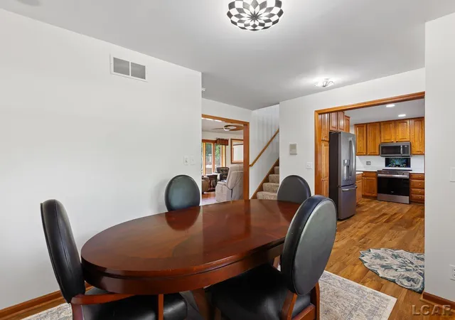 Photo 4 of Single Family Residence at 817 Outer Dr, Tecumseh, MI 49286 | MLS# 50213423 | | Sold on 2026-08-13