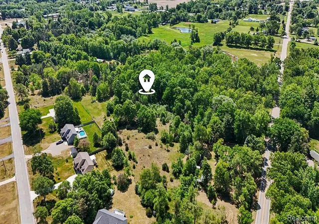 Homes for sale in Lapeer, MI | 1948 Mayfield Rd, Lapeer, MI 48446 | MLS# 60999519
