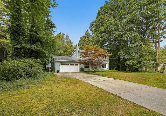 2nd image of 3361 Elderwood Ave, Holland, MI 49424 | MLS# 70548789