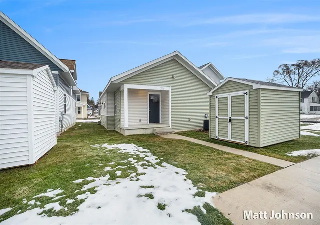 Homes for sale in Grand Rapids, MI | 2047 Linden Ave, Grand Rapids, MI 49507 | MLS# 70523878