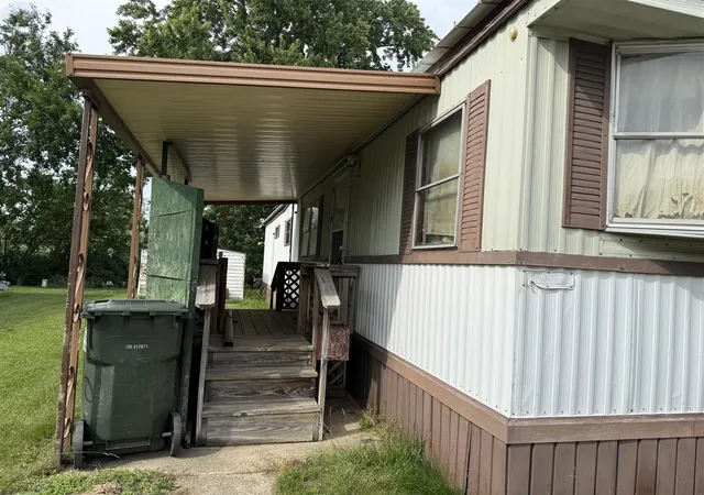 Homes for sale in Grand Rapids, MI | 45 Pinegate St, Grand Rapids, MI 49548 | MLS# 70542426