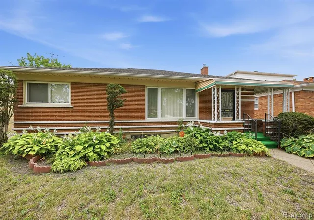 Photo 2 of Sale Pending at 20466 Basil St, Detroit, MI 48235 1634 | MLS# 61024627 | Listing updated on 2026-08-30