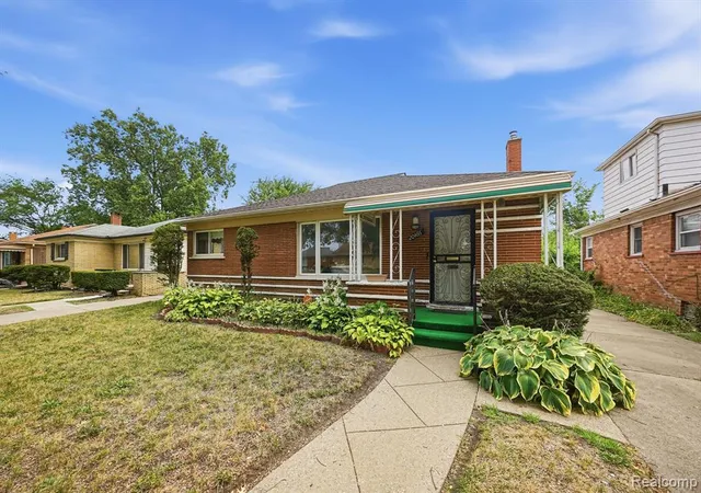 Photo 4 of Sale Pending at 20466 Basil St, Detroit, MI 48235 1634 | MLS# 61024627 | Listing updated on 2026-08-30
