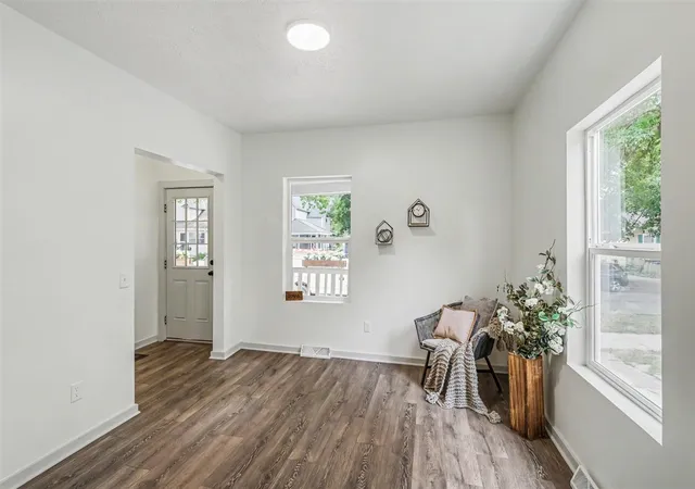 Photo 4 of Sale Pending at 1021 Lincoln Ave, Grand Rapids, MI 49504 | MLS# 70549691 | Listing updated on 2026-08-07