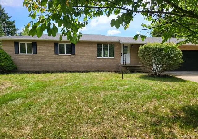 Photo 1 of Sale Pending at 10089 Coldwater Rd, Flushing, MI 48433 9701 | MLS# 61014172 | Listing updated on 2026-09-02