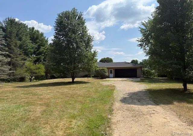 Photo 2 of Sale Pending at 10089 Coldwater Rd, Flushing, MI 48433 9701 | MLS# 61014172 | Listing updated on 2026-09-02