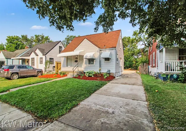 3rd image of 1680 S Ethel St, Detroit, MI 48217 | MLS# 61018822
