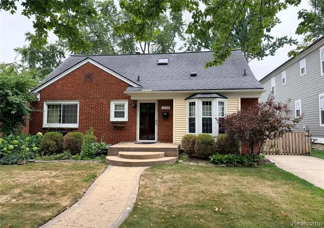 Photo 1 of Single family home for sale at 2124 Pembroke Rd, Birmingham, MI 48009 7504 | MLS# 61022160 | Listing updated on 2026-09-03