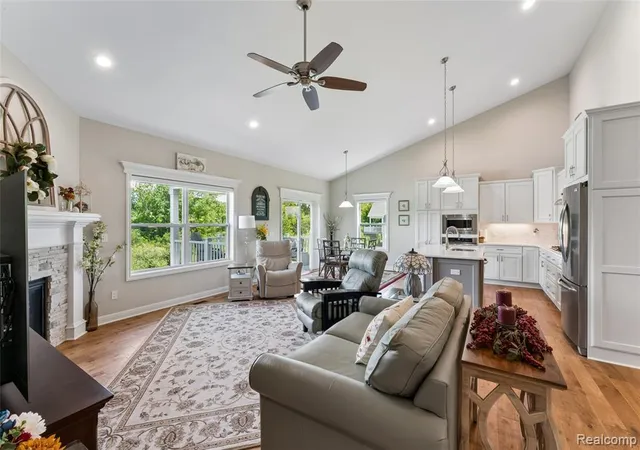 4th image of 4800 Chestnut Springs Dr, Howell, MI 48843 7473 | MLS# 61006262
