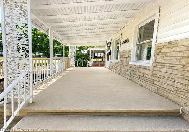 Homes for sale in Wyandotte, MI | 3926 21St St, Wyandotte, MI 48192 | MLS# 60999020