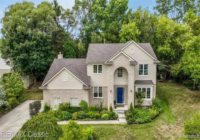 Photo 3 of Sale Pending at 20756 Hannah Ct, Novi, MI 48375 4775 | MLS# 61025294 | Listing updated on 2026-08-31