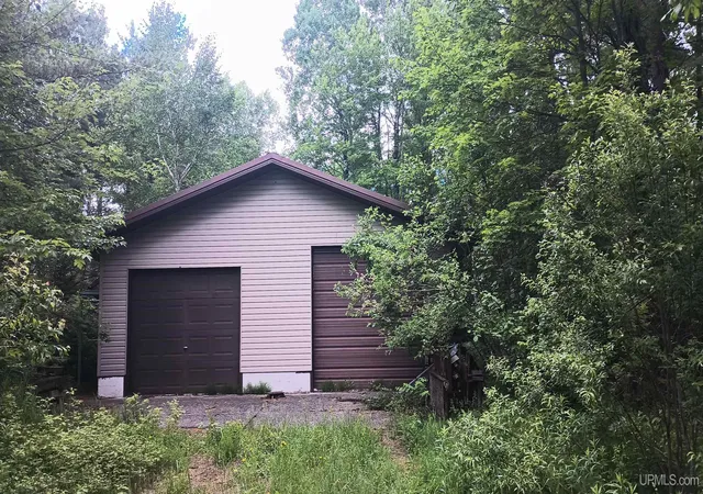 Homes for sale in Bruce Crossing, MI | 15545 Hwy 45 Hwy, Bruce Crossing, MI 49912 | MLS# 50211208