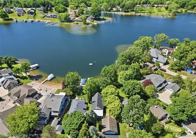5th image of 10435 Spring St, Fenton, MI 48430 2464 | MLS# 61002296