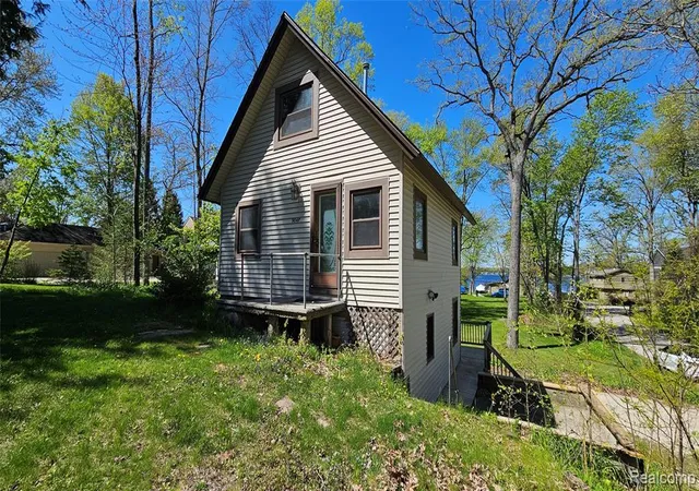 Homes for sale in Pinckney, MI | 9847 Portage Lake Ave, Pinckney, MI 48169 | MLS# 60990851