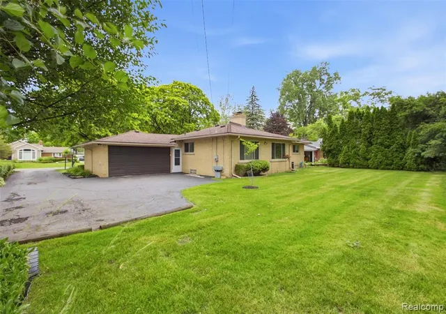 20th image of 31737 Bella Vista Dr, Farmington Hills, MI 48334 | MLS# 61003868