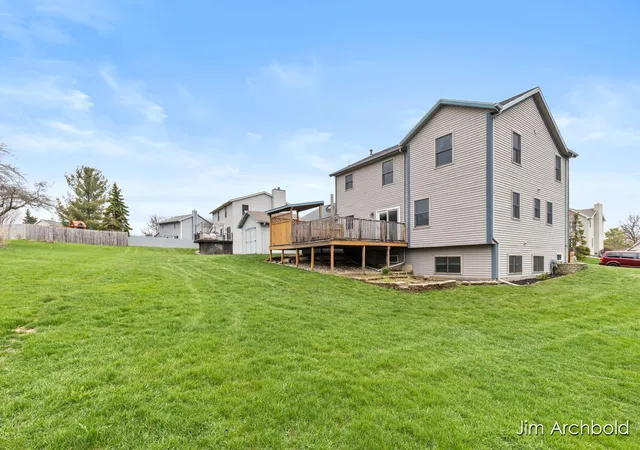Homes for sale in Grand Rapids, MI | 2927 Valley Ave, Grand Rapids, MI 49544 | MLS# 70525155