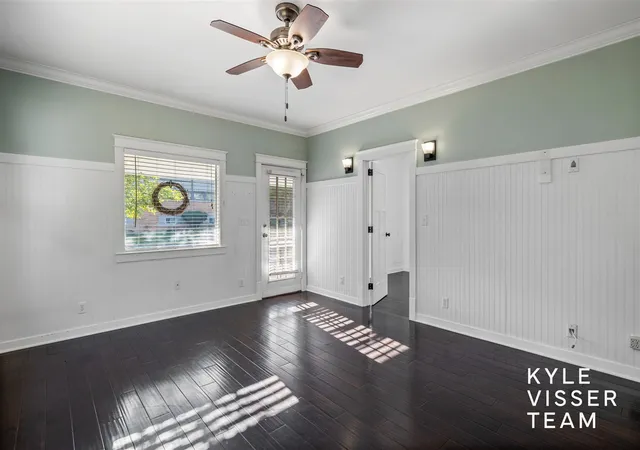 Photo 4 of Sale Pending at 725 Gladstone Dr, Grand Rapids, MI 49506 | MLS# 70536086 | Listing updated on 2026-06-16