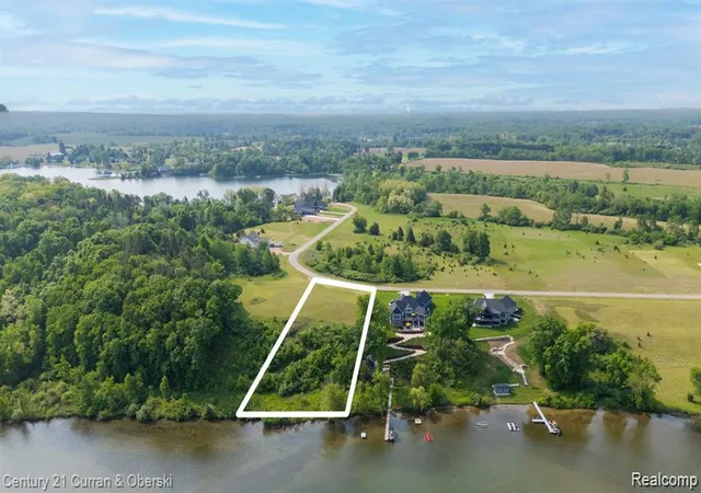 Homes for sale in Brooklyn, MI | 120 Bloomfield Blvd, Brooklyn, MI 49230 | MLS# 60986960