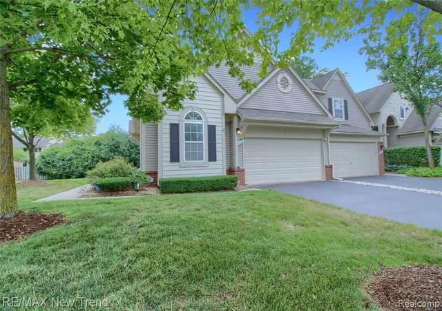 Photo 1 of Condo for sale at 38222 Saratoga Cir, Farmington Hills, MI 48331 | MLS# 61021066 | Listing updated on 2026-08-14