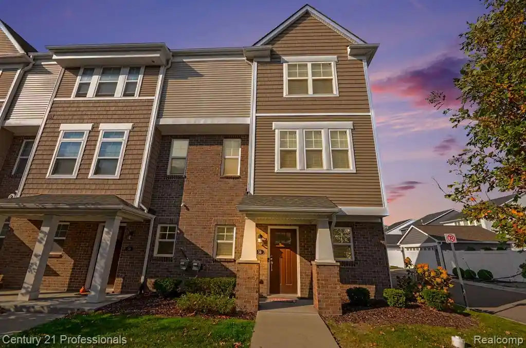 Condo for sale at 2500 Normandy #59, Royal Oak, MI 48073 | MLS# 61043179