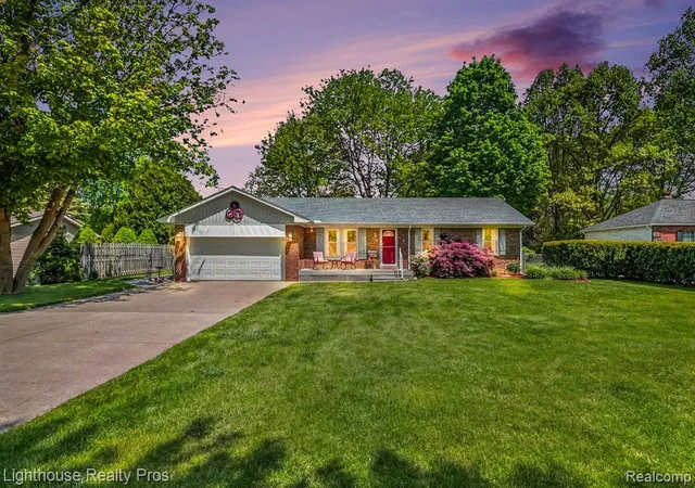 Homes for sale in Whitmore Lake, MI | 600 6 Mile Rd, Whitmore Lake, MI 48189 | MLS# 61002888