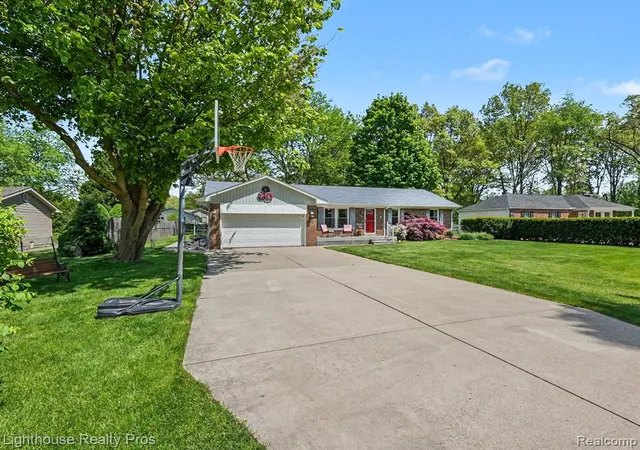 Homes for sale in Whitmore Lake, MI | 600 6 Mile Rd, Whitmore Lake, MI 48189 | MLS# 61002888