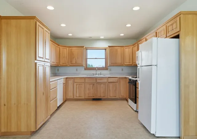 3rd image of 11650 S Burkett Rd, Marion, MI 49665 | MLS# 80072073