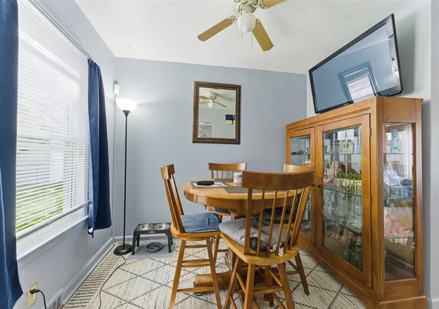 Photo 3 of Sale Pending at 17 Gordon Blvd, Battle Creek, MI 49037 | MLS# 70501140 | Listing updated on 2025-11-18