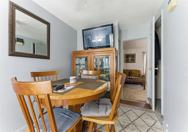 Photo 4 of Sale Pending at 17 Gordon Blvd, Battle Creek, MI 49037 | MLS# 70501140 | Listing updated on 2025-11-18