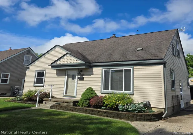 Homes for sale in Roseville, MI | 25279 Cole St, Roseville, MI 48066 | MLS# 61006620
