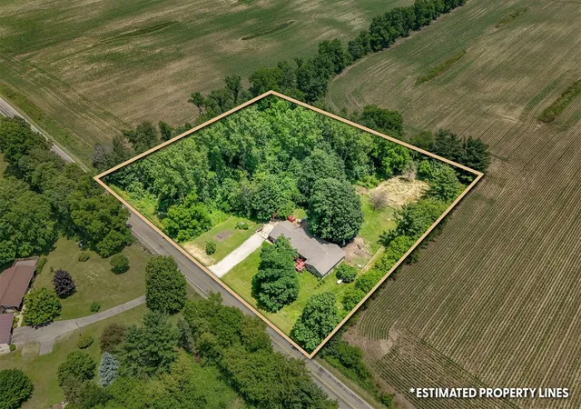 Homes for sale in Reading, MI | 7051 Long Lake Rd, Reading, MI 49274 | MLS# 70541420