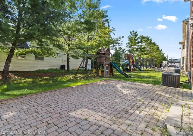 Photo 57 of Single family home for sale at 2115 Aldwin Dr, West Bloomfield, MI 48324 | MLS# 61008354 | Listing updated on 2026-07-08