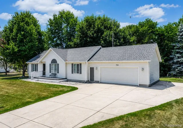 1st image of 7030 Jennings Rd, Swartz Creek, MI 48473 | MLS# 61011856