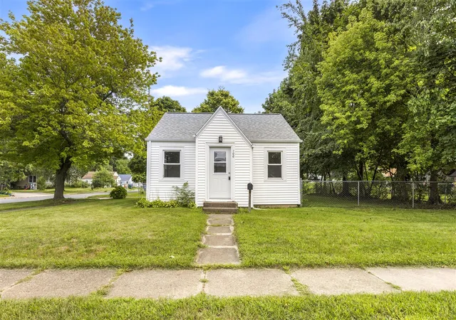 1st image of 100 N La Vista Blvd, Battle Creek, MI 49015 | MLS# 70553909