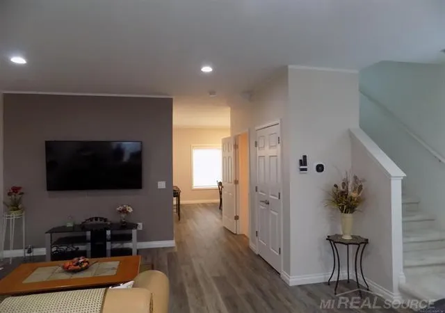 4th image of 36225 Dominion Cir, Sterling Heights, MI 48310 | MLS# 50197245