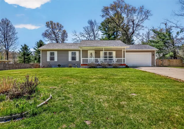 Homes for sale in Twin Lake, MI | 555 Bellevue St, Twin Lake, MI 49457 | MLS# 70532423