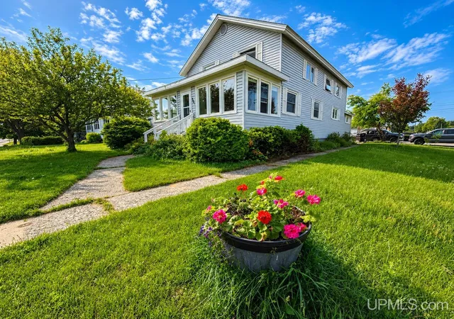 Homes for sale in Newberry, MI | 321 W Mcmillan Ave, Newberry, MI 49868 | MLS# 50210719